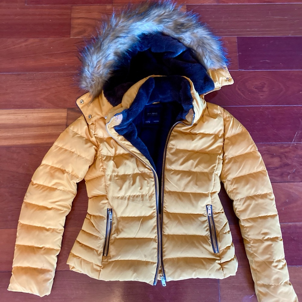 Zara Women's Mustard Yellow Puffer Jacket with removable Faux Fur Hood